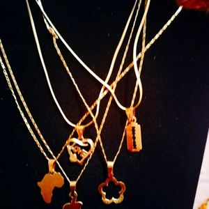 No color change necklaces
